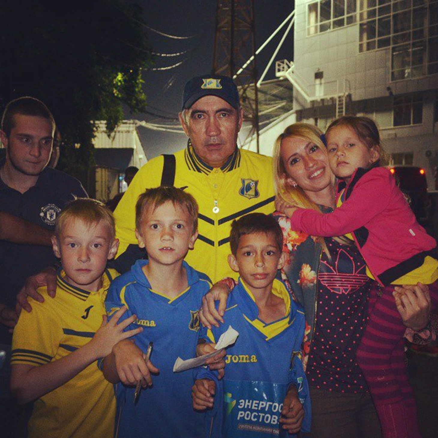 https://photobooth.cdn.sports.ru/preset/post/f/a9/45efd27b942f29212778dcb50de0a.png