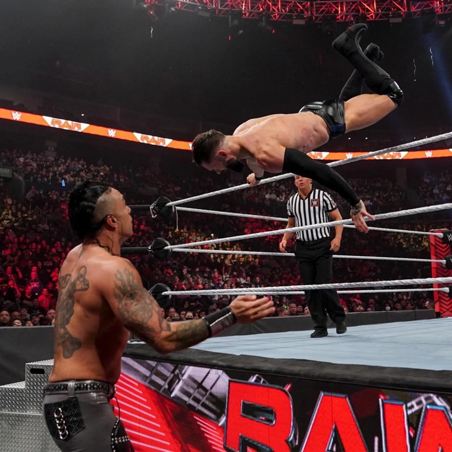 Обзор WWE Monday Night RAW 28.02.2022, изображение №19