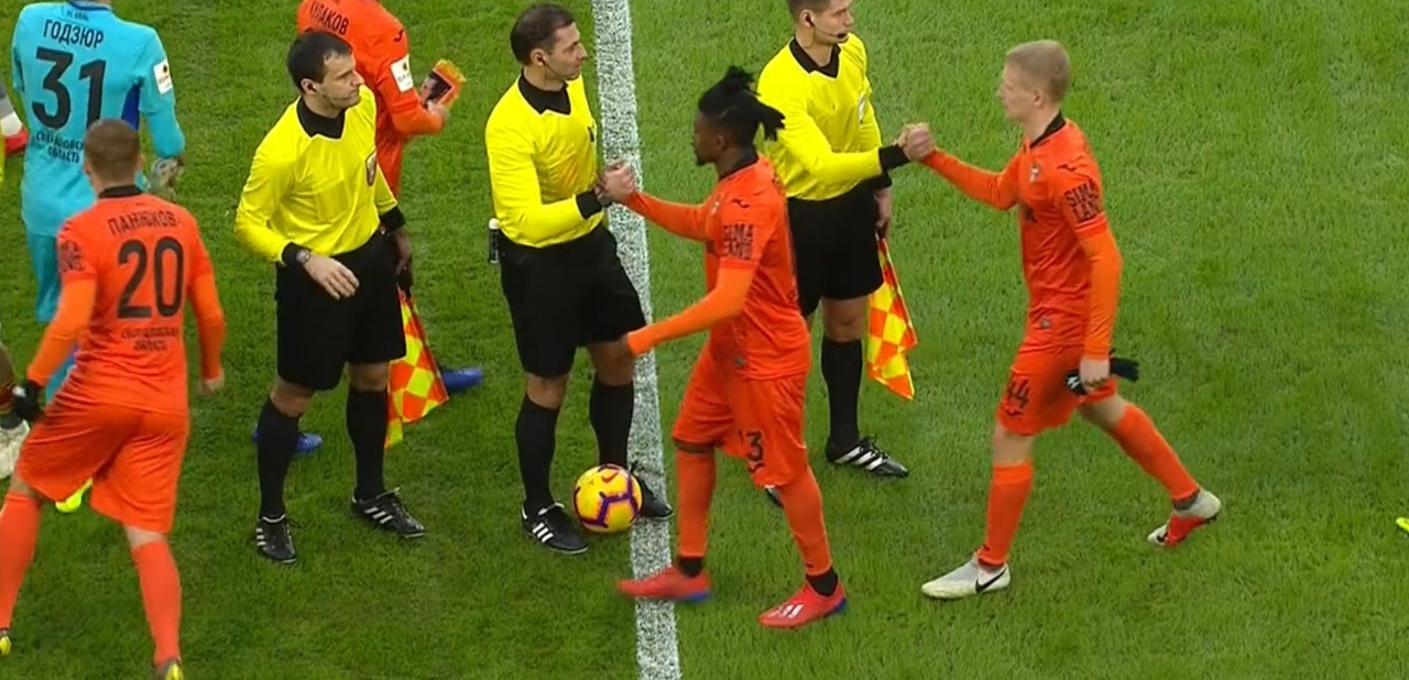 «Урал» наказал гостей их же оружием