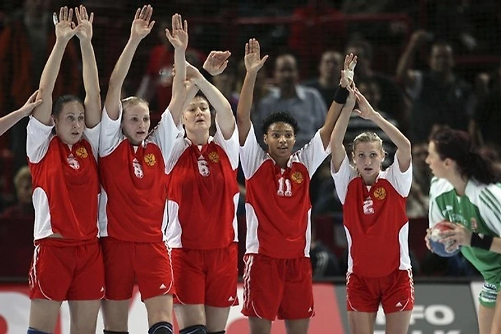 Эмилия Турей: "Я словно внезапно оказалась перед пропастью. Но вперед не шагнула", изображение №7