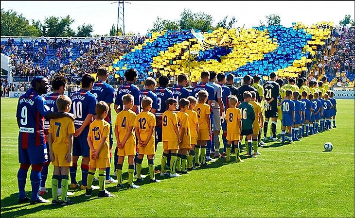 Перф с конюшней