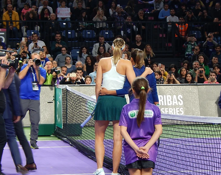 Sharapova in Istanbul 26 nov 2017