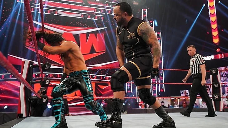 Обзор WWE Monday Night RAW 05.10.2020, изображение №24