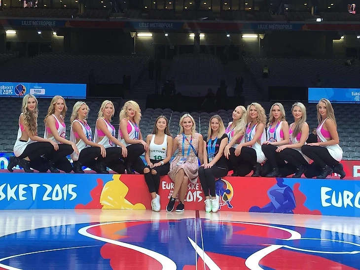 "Мы — исключение из правил, со своим самобытным стилем". Как танцуют в Москве на гандболе, изображение №5