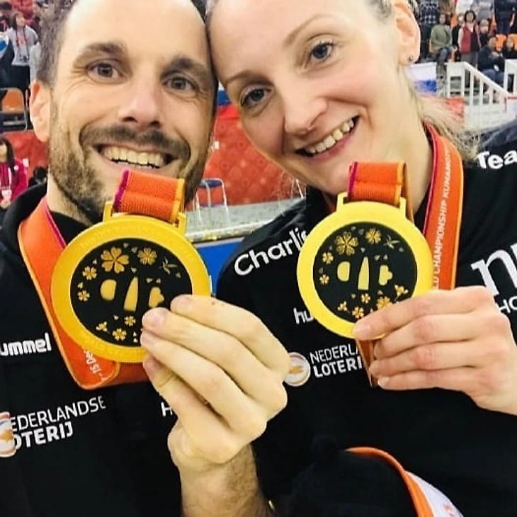 ЧЕ-2019. Екатерина Андрюшина: "До сих пор не верю, что мы это сделали. Но на медаль смотрю — да!", изображение №1