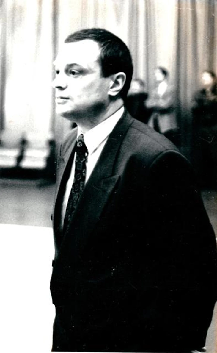 Андрей Новиков