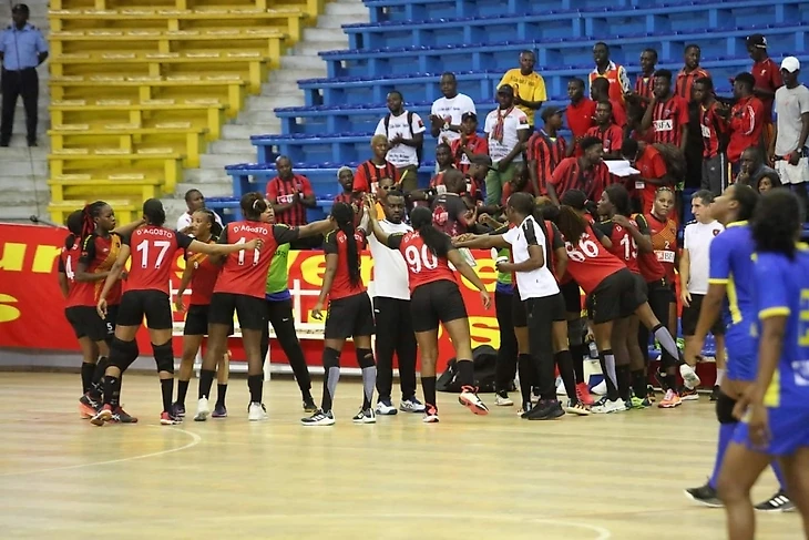 Эксклюзив БЦ. Виктор Рябых: "Меня сразу предупредили — ничего не пить, кроме воды в бутылках", изображение №3