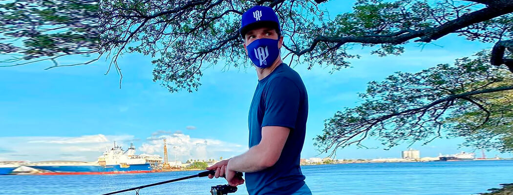 Хоккеисты находят новые развлечения на карантине: медвежата, собаки и шины