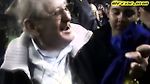 Juan Roman Riquelme le regala su camiseta a un nene y su abuelo