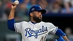 Nationals acquire closer Herrera from Royals
