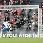 Kepa emula a Iribar en un paradón en San Mamés. Deia, Noticias de Bizkaia