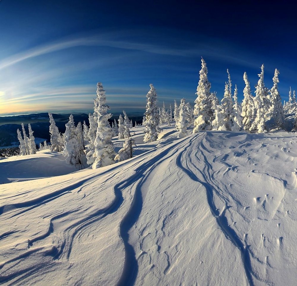 Siberia. Сибирь зимой Шерегеш. Снежный Шерегеш. Заснеженный Шерегеш. Зимний пейзаж.