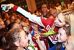 Фотогалерея: «Золотой рейс» с российскими олимпийцами прибыл в Москву - Спорт Mail.Ru