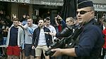 Французская полиция вместо буйных фанатов задерживает журналистов