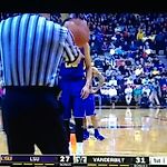 Basketball Vines on Instagram: “Ben Simmons passes the ball back to the ref after he delivered a weak pass😂
RP:Johnny via Vine
#Basketballvines”