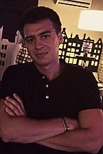 Dinny Poznansky, Dinny Poznansky