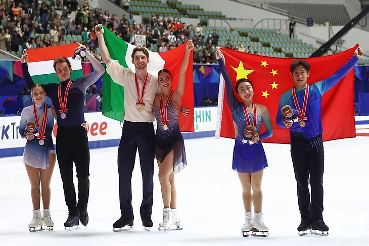 Сара Конти/ Никколо Мачии, Мария Павлова/ Алексей Святченко и Суй Вэньцзин и Хань Цун. Фигурное катание