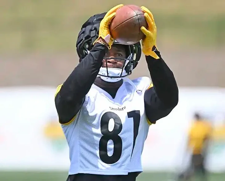 Steelers' Jonnu Smith bonds with Pat Freiermuth, believes they can be NFL's best TE duo