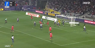 2 гола через себя за 8 минут! Жоау Невеш распоясался 👏👏👏