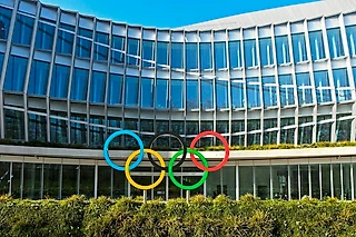МОК не пригласит Россию и Беларусь к участию в Олимпиаде-2024 в установленный срок
