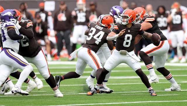 Browns lose in Dillon Gabriel's first NFL start