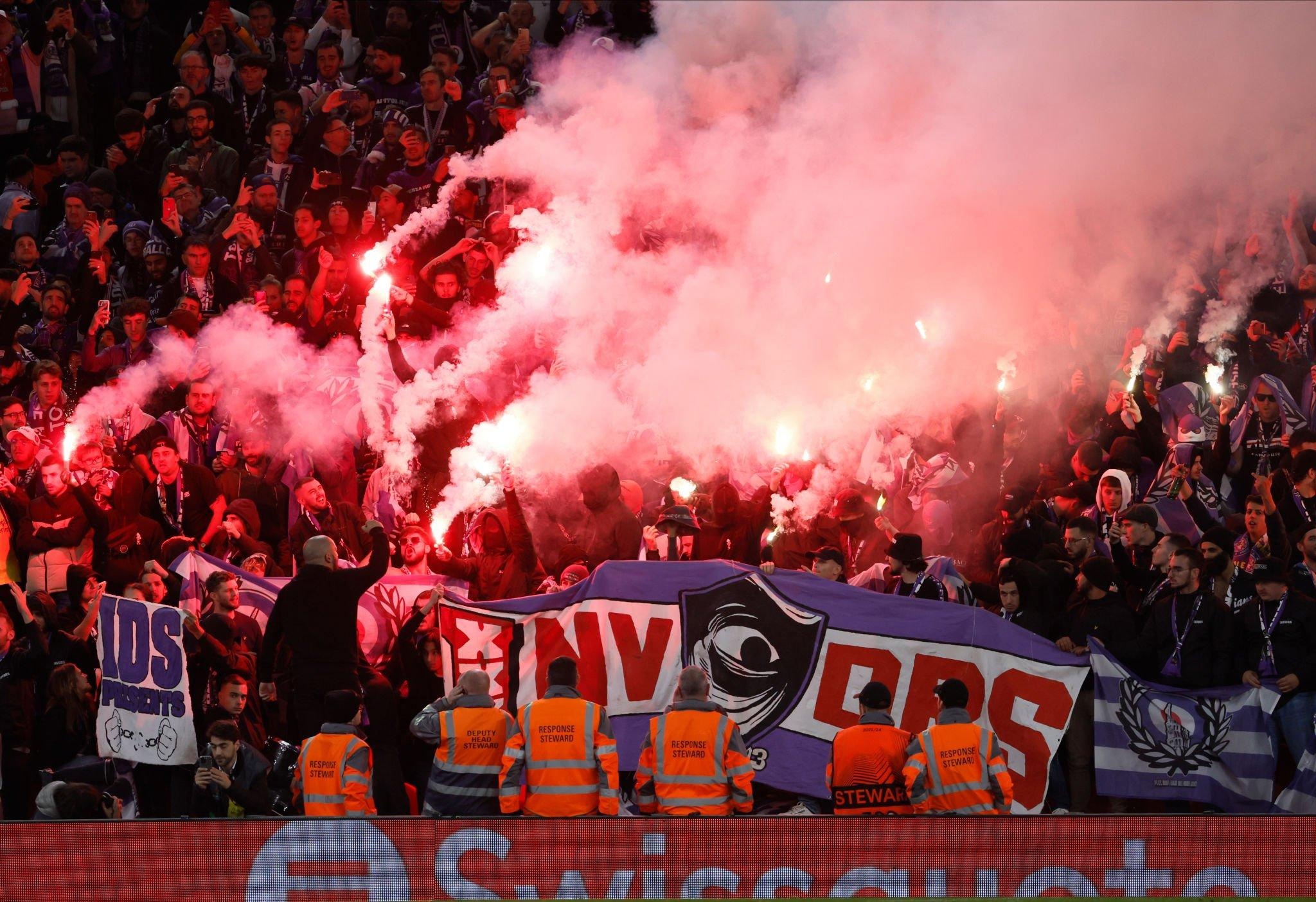 Ультрас экшен. This is Anfield.