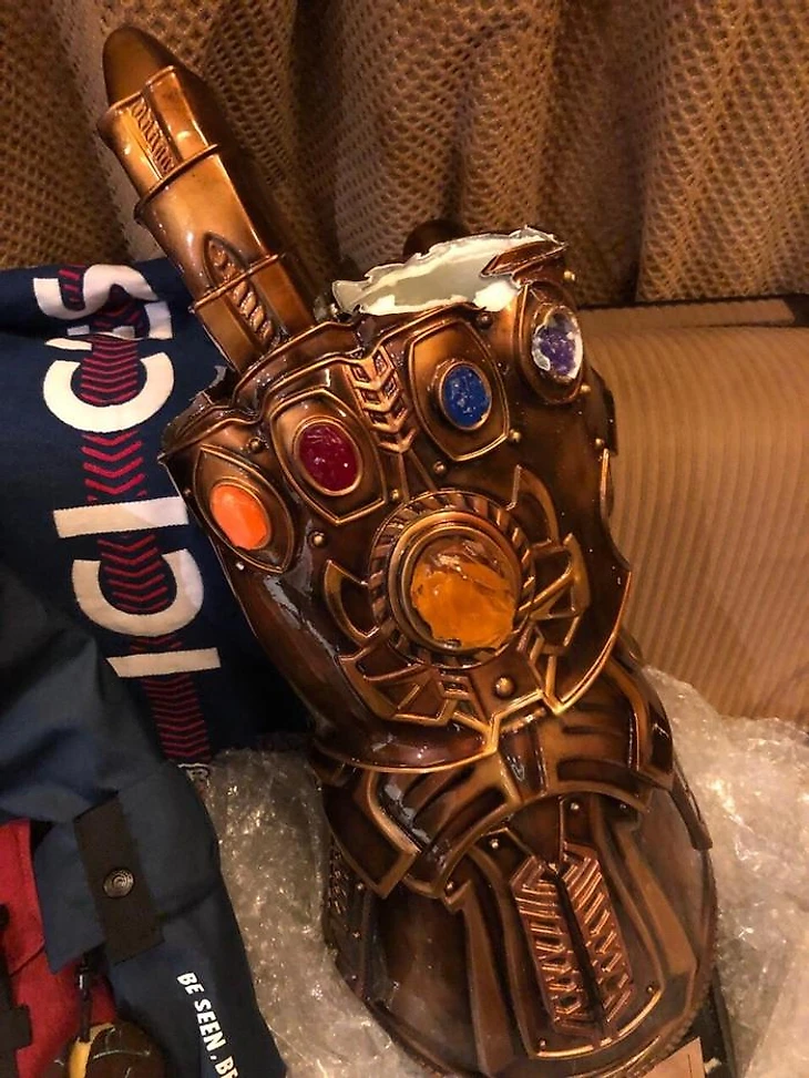 Перчатка Таноса vs Почта Перчатка бесконечности, Kanobu, Почта России