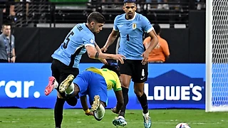 👎 «Худший №9 в истории Бразилии». Эндрик в матче с Уругваем: один точный пас и один удар за 90 минут. Фанаты в бешенстве 🤬