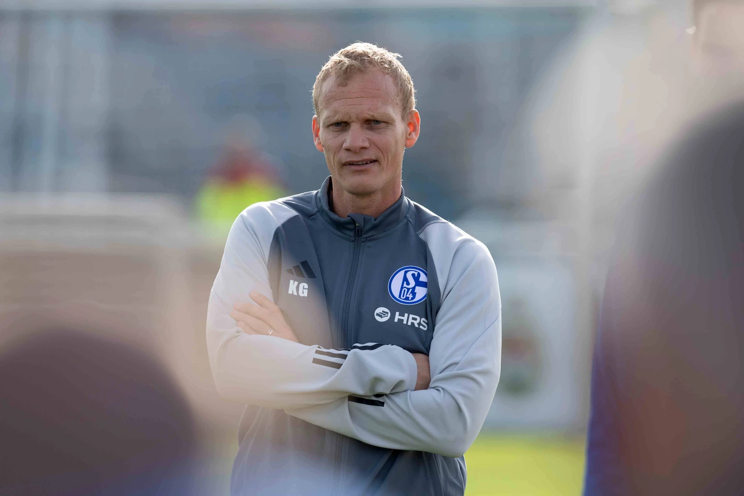 Trainerdebüt für Karel Geraerts: FC Schalke 04 - Heracles Almelo live im TV und Livestream