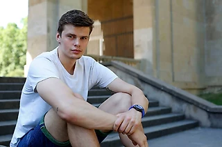 Сергей Эрнандес. Миллионер из трущоб, добравшийся из детского дома в Кропоткине до «Барселоны»