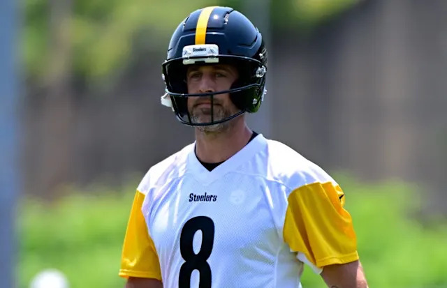 CEO Who Made New Helmet Model Responds to Aaron Rodgers' Frustration – Yahoo Sports