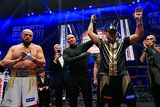 Халидов нокаутировал Кузьмина на турнире «IBA.PRO 10» в Петербурге