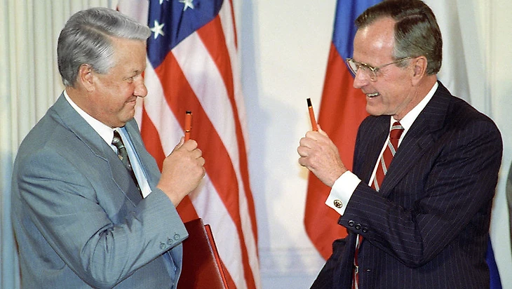 «Прошу прощения»: 20 лет после отставки Ельцина - Газета.Ru