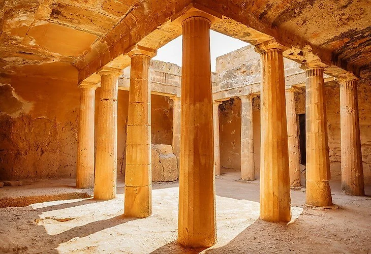 Царские гробницы