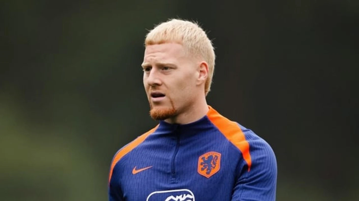 r/Eredivisie - Geblesseerde Mexx Meerdink verlaat trainingskamp