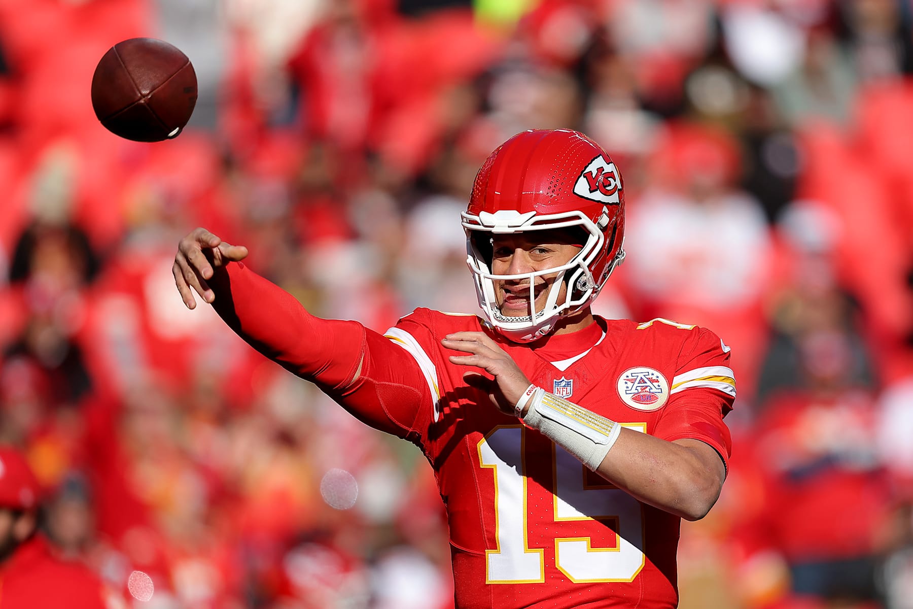 Patrick Mahomes, Chiefs Dubbed 'Inevitable' By NFL Fans After Close Win vs. Raiders