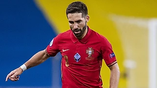 Тест: Наставники Жоау Моутинью. Вспомните всех, кто тренировал игрока?