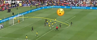 🔥 Премия Пушкаша отправится в ЮАР? Посмотрите, какой шедевральный удар нанес 20-летний южноафриканец 🤯