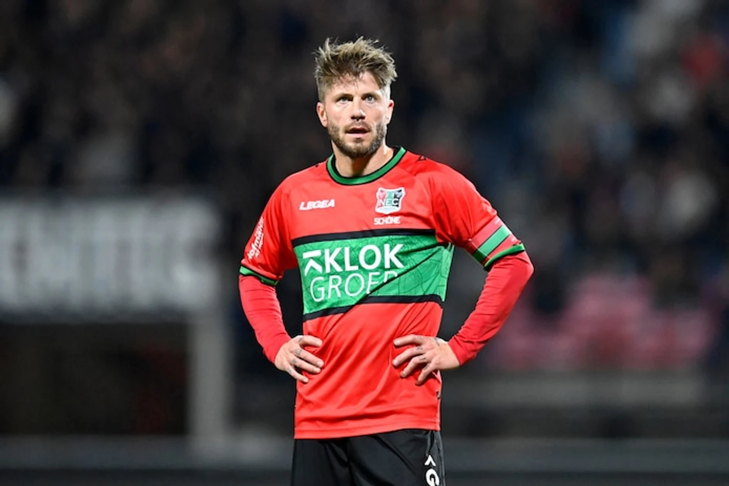 Schöne zet bijzonder record neer: NEC-aanvoerder is buitenlandse veldspeler met meeste eredivisieduels | NEC | gelderlander.nl