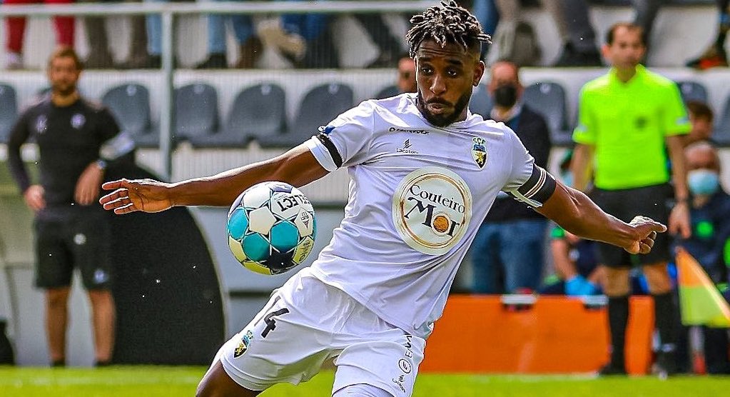 Médio Fabrício Isidoro renova com Farense por duas épocas – Postal do Algarve