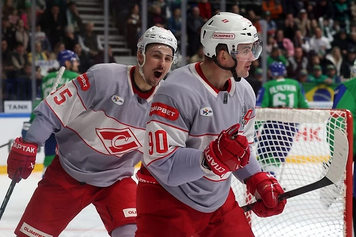 «Салават» проиграл «Спартаку» в безумном матче