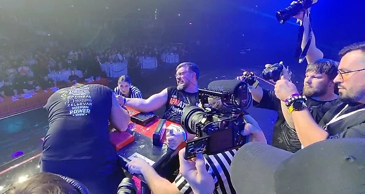 Школьник дал урок учителю!