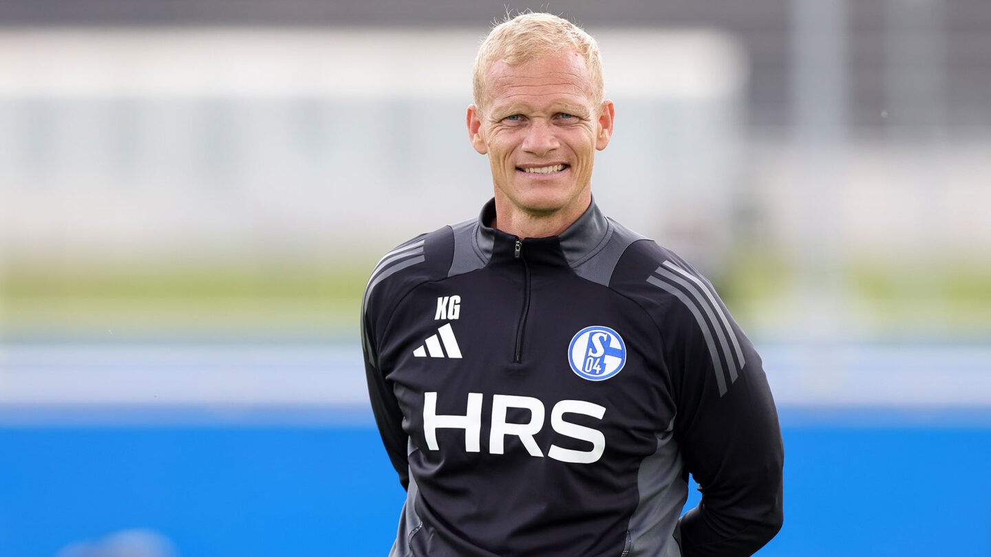 Karel Geraerts on the game against Leeds, his starting XI and tactical flexibility - Fußball