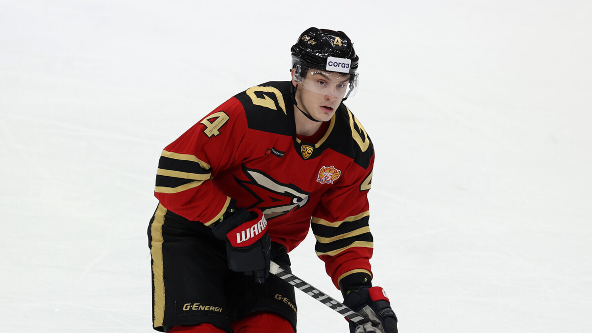 Крикунов — о переходе Прохоркина из «Сибири» в «Авангард»: «Просто так лидера никто не отдаёт, нам остаётся догадываться