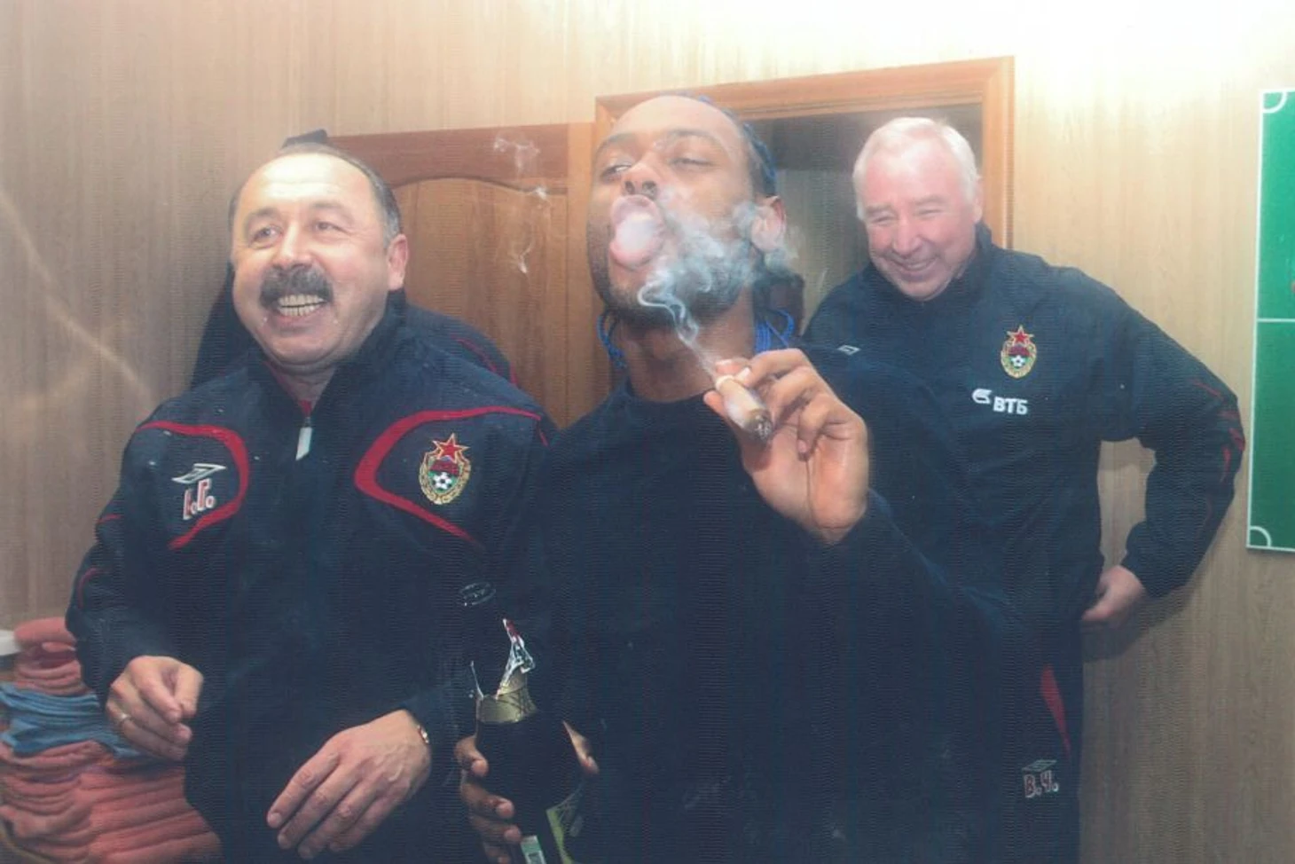 Вагнер Лав с Валерием Газзаевым в победной раздевалке