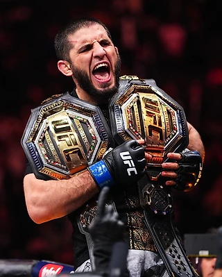 Ислам Махачев : два пояса, две эпохи