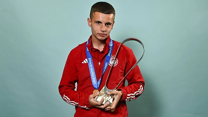 Christos Mouzakitis: Greece's newest 'golden generation' starlet who became a midfield magician after nearly losing his eye – and is now wanted by Arsenal & Man Utd | Goal.com