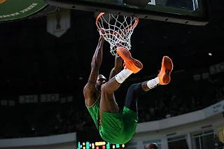 УНИКС победил «Зенит» в последнем домашнем матче в году