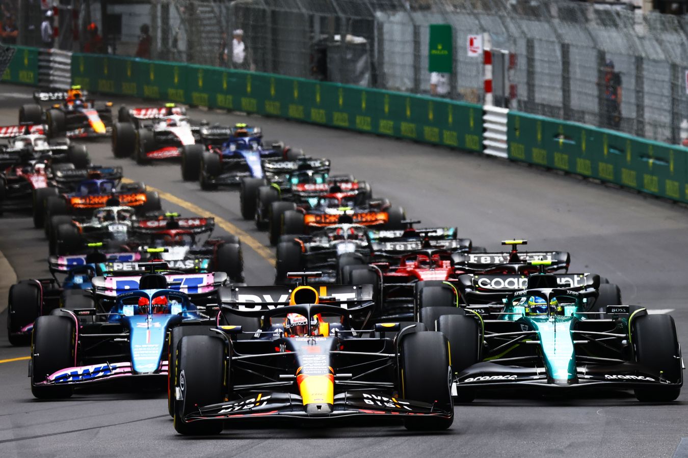 Макс на троне, McLaren с Кубком, эмоции на пределе: формула успеха сезона-2024