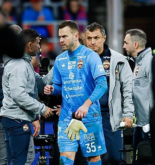 Челестини: «Акфинеев испытывает боли. Не знаю, сможет ли он сыграть со «Спартаком»